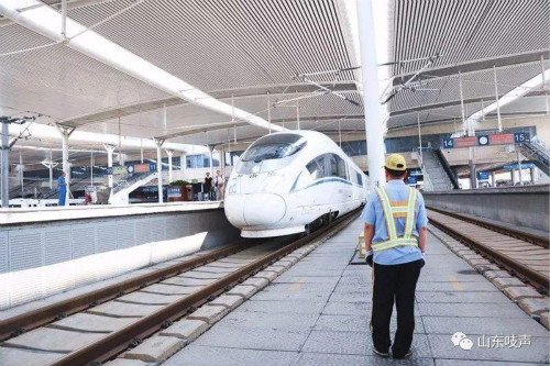 列車(chē)上水、吸污案例